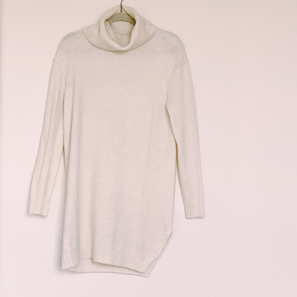 ‘River Island’ White Turtleneck Sweater Dress